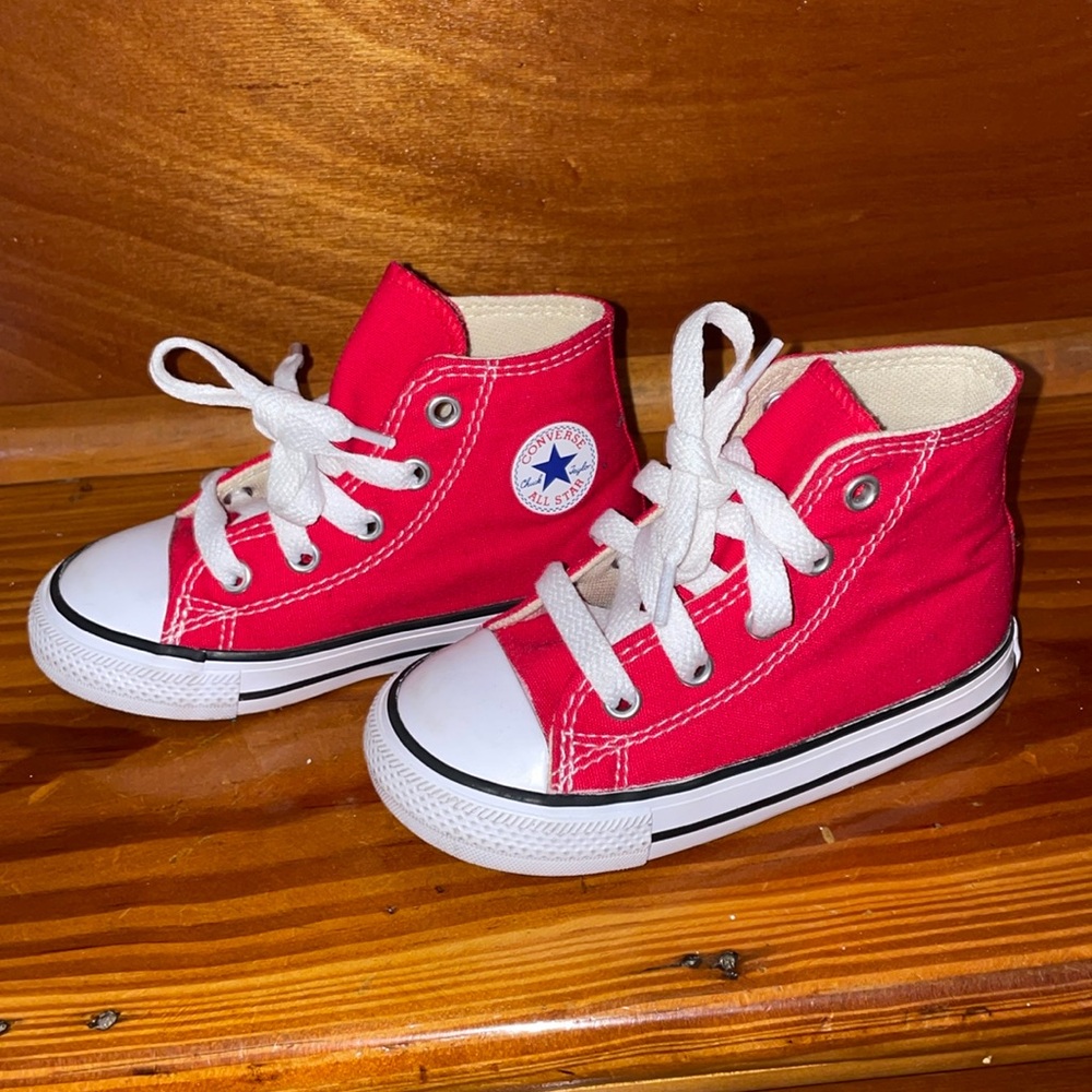 Red All Star Converse Toddler Size 7